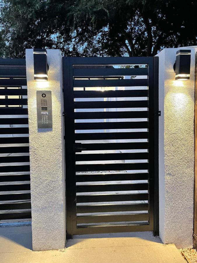 Gated Private House With Own Parking Sherman Oaks Los Angeles Exterior foto